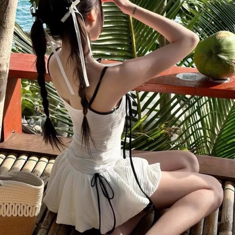 Women's White Bow Camisole Sex - A Bathing Ape Camo recension och pris