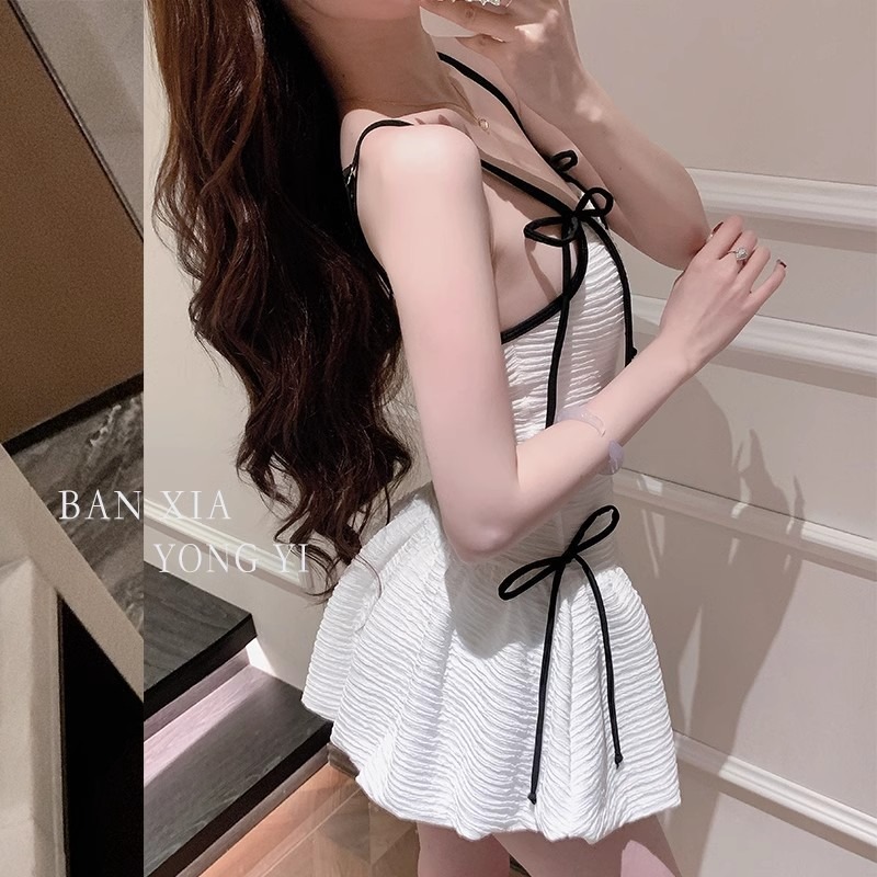 Women's White Bow Camisole Sex - A Bathing Ape Camo recension och pris