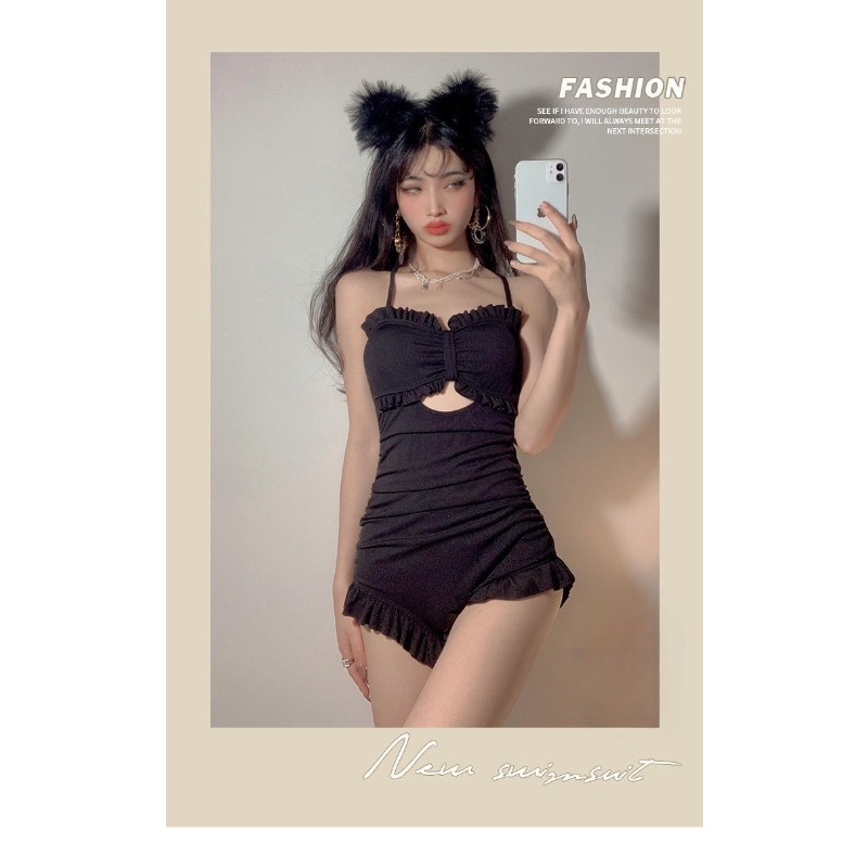 Women's Red Ruffled One-piece  - A Bathing Ape Camo recension och pris