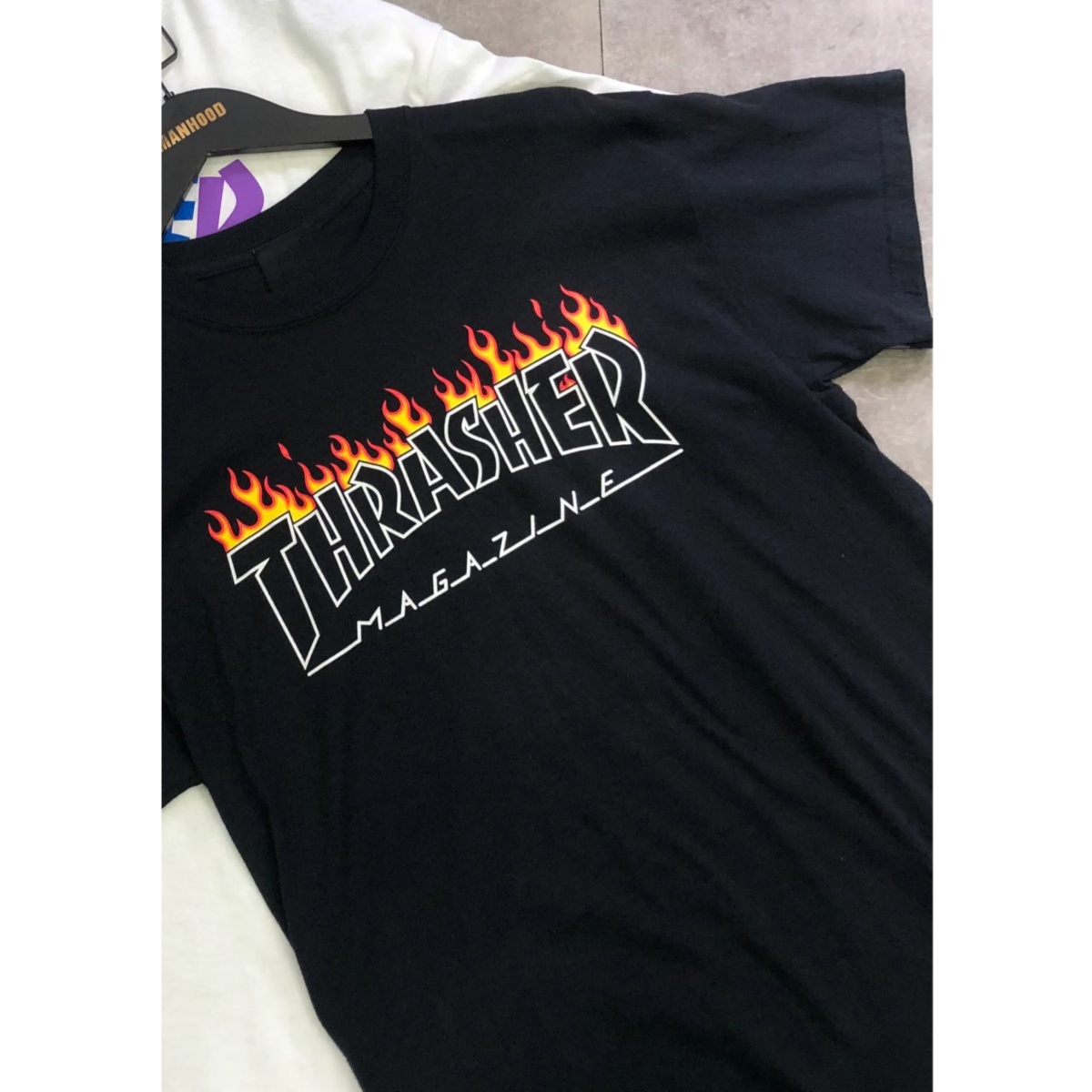 Classic FLAME LOGO Skateboardi - Streetwear Brand Magazine recension och pris